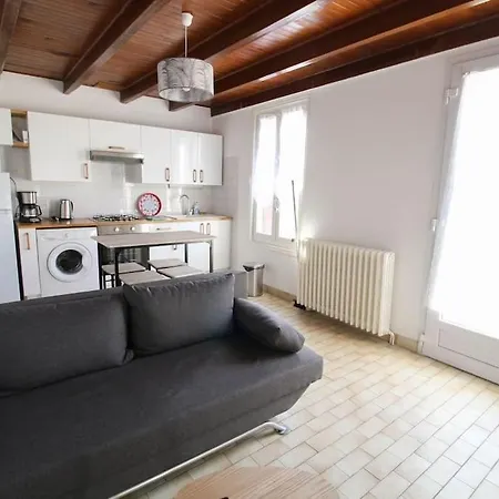 Joli T2 Renove / Wifi / Grand Parking Prive * La Couronne (Charente)